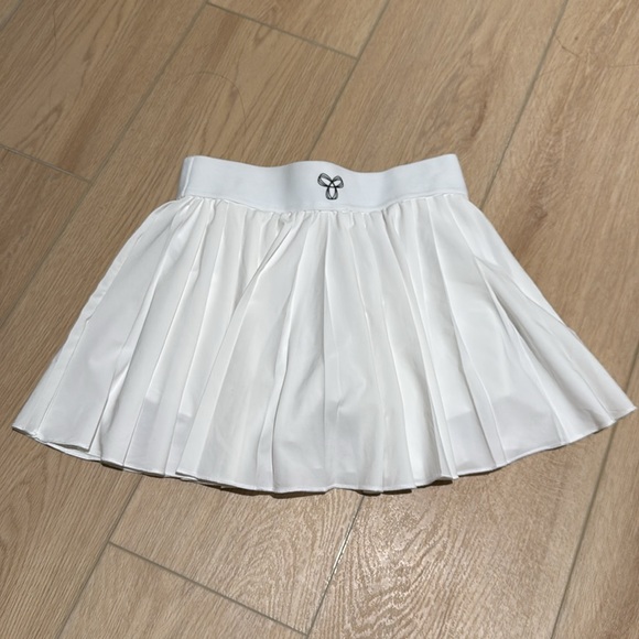 Aritzia Pleated Tennis Skirt - Picture 2 of 3